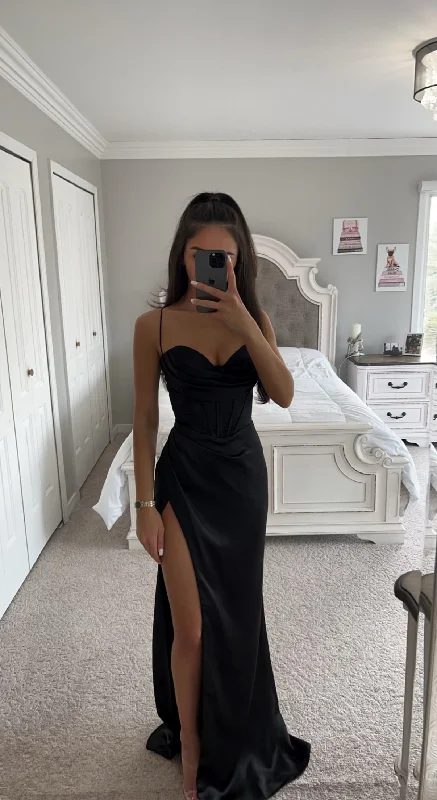 BLACK CORSET GOWN