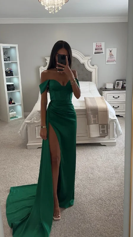 EMERALD SWEETHEART SATIN GOWN